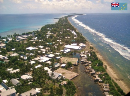 Cidade de Funafuti, capital de Tuvalu.