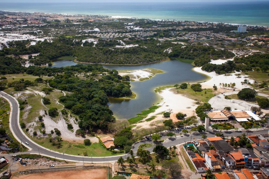 29 de Março - Salvador (BA). Vista aérea do Parque Metropolitano do Abaeté, em Itapuã