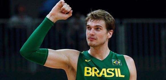 1-de-janeiro-tiago-splitter-jogador-de-basquete-brasileiro