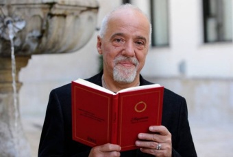24 de Agosto — Paulo Coelho - 1947 – 70 Anos em 2017 - Acontecimentos do Dia - Foto 9.
