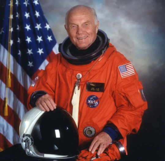 18 de Julho - 1921 – John H. Glenn, Jr., astronauta e político estadunidense.