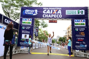 25 de Agosto — Meia Maratona — Chapecó (SC) — 100 Anos em 2017.