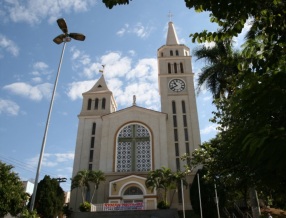22 de Maio - Igreja Matriz — Pederneiras (SP).