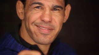 2 de junho - Rogério Minotouro, lutador brasileiro de MMA