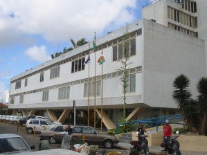18 de Maio - Prédio da prefeitura de Caruaru (2005), sede do poder executivo municipal. - Caruaru (PE) 160 Anos.