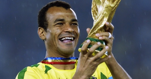 7 de junho - Cafu, ex-futebolista brasileiro.
