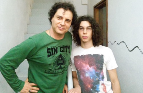 21 de Maio - Frejat com seu filho Rafael.