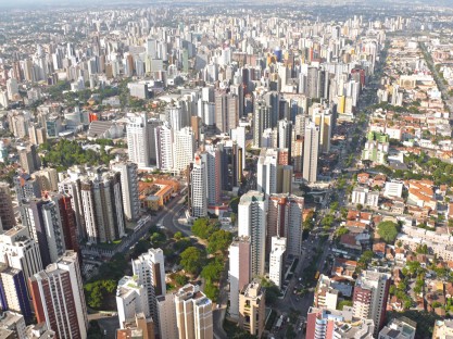 29 de Março - Tomada aérea de Curitiba (PR).