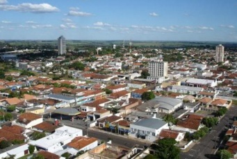 6 de Junho - Foto aérea da cidade - Osvaldo Cruz (SP) – 76 Anos.