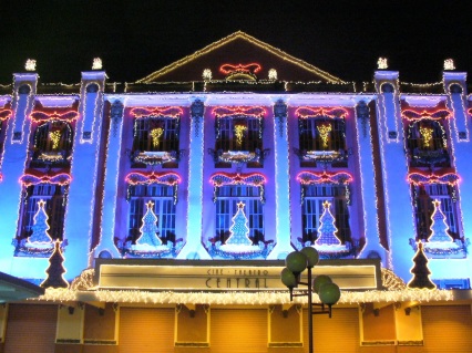 31 de Maio - Cine-Theatro Central, decorado em Dezembro para os festejos de Natal - Juiz de Fora (MG) - 167 Anos.