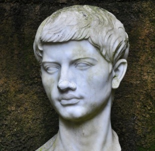 21 de Setembro – 19 a.C. — Virgílio, poeta e filósofo latino (n. 70 a.C.).