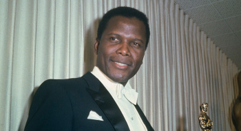 sidney-poitier-holding-his