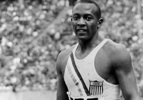 31 de Março - 1980 — Jesse Owens, atleta estado-unidense (n. 1913).