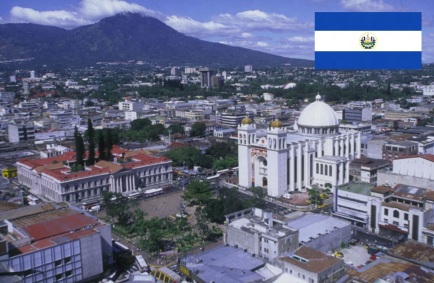 15 de Setembro – 1821 – El Salvador declara sua independência da Espanha. Foto de San Salvador, capital da El Salvador.