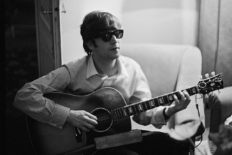 9 de Outubro - John Lennon - 1940 – 77 Anos em 2017 - Acontecimentos do Dia - Foto 5.