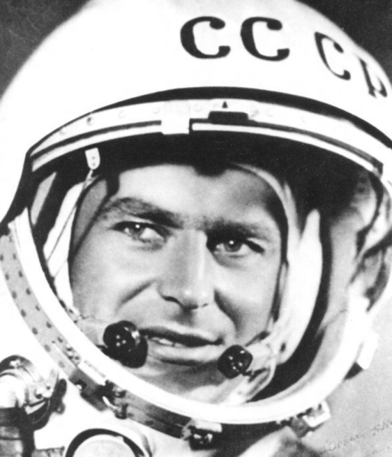 11 de Setembro – 1935 - Gherman S. Titov, cosmonauta russo (m. 2000).