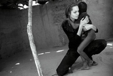 4 de Junho - Angelina Jolie, atriz, cineasta e ativista humanitária - Campanha humanitária.