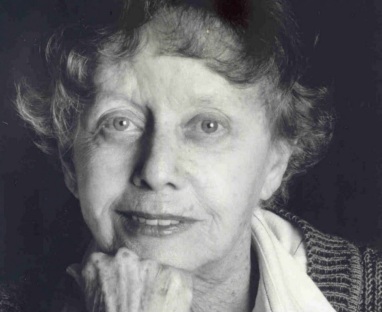 30 de Abril - 2001 — Maria Clara Machado, dramaturga brasileira (n. 1921).