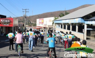 1 de Outubro - Desfile — Campos Belos (GO) — 63 Anos em 2017.