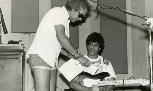 4 de Maio - Lulu Santos e Erasmo Carlos em 1984.