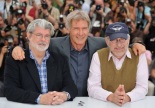 14 de Maio - 1944 – George Lucas, cineasta estadunidense, com Harrison Ford e Steven Spielberg.