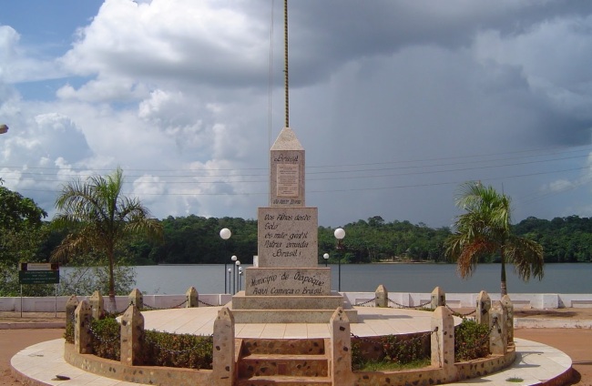 23 de Maio - Monumento, marco do município que é o começo do Brasil no mapa - Oiapoque (AP) 72 Anos.