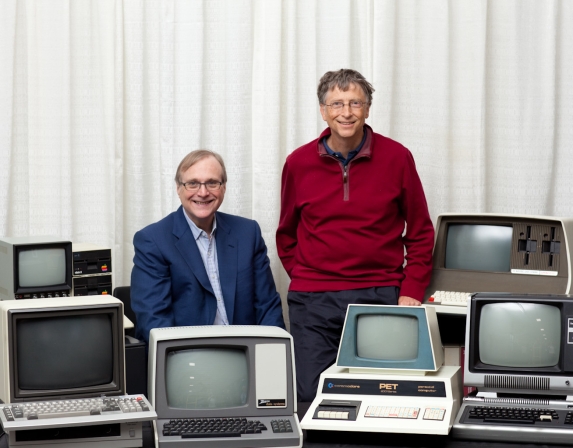 4 de Abril - 1975 — Fundação da Microsoft em Albuquerque, Novo México, uma parceria entre Bill Gates e Paul Allen.