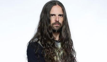 24 de Agosto — 1968 - Andreas Kisser, guitarrista da banda brasileira Sepultura.