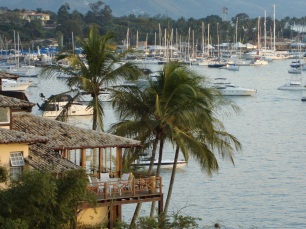 3 de Setembro – Barcos ao redor da ilha, docas e pousadas — Ilhabela (SP) — 212 Anos em 2017.