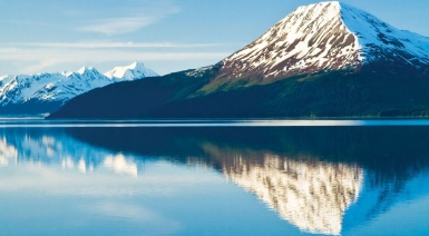 9 de Abril - 1867 — Compra do Alasca - o Senado dos Estados Unidos ratifica o tratado com a Rússia para a compra do Alasca.