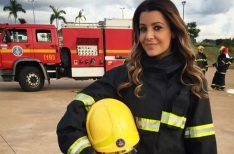 4 de Maio - Dia Internacional do Bombeiro - Cecília Ribeiro em um dia de bombeiro.