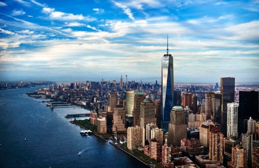 27 de Abril - 2006 – Início da construção do Freedom Tower no local do antigo World Trade Center na cidade de Nova Iorque.