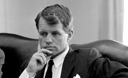 6 de junho - Robert Kennedy, político norte-americano