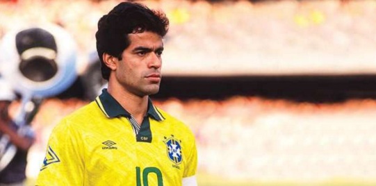 15 de Maio - 1965 — Raí, futebolista brasileiro.