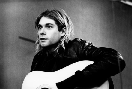 20-de-fevereiro-kurt-cobain-cantor-compositor-e-musico-estadunidense