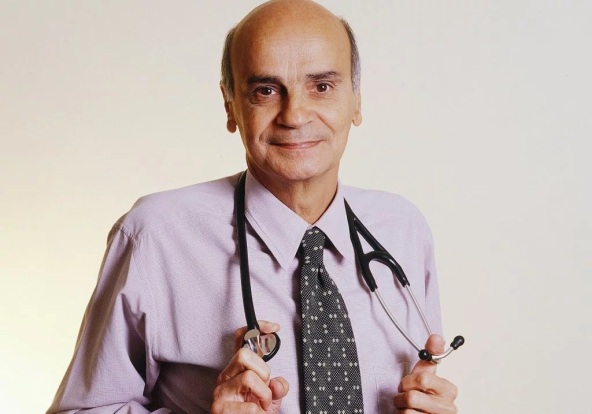3 de Maio - 1943 - Drauzio Varella, médico oncologista, cientista e escritor brasileiro.