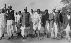 2 de Outubro - Mahatma Gandhi - 1869 – 148 Anos em 2017 - Acontecimentos do Dia - Foto 14.