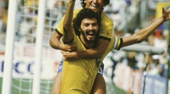 19 de Fevereiro - Sócrates - futebolista brasileiro, 30